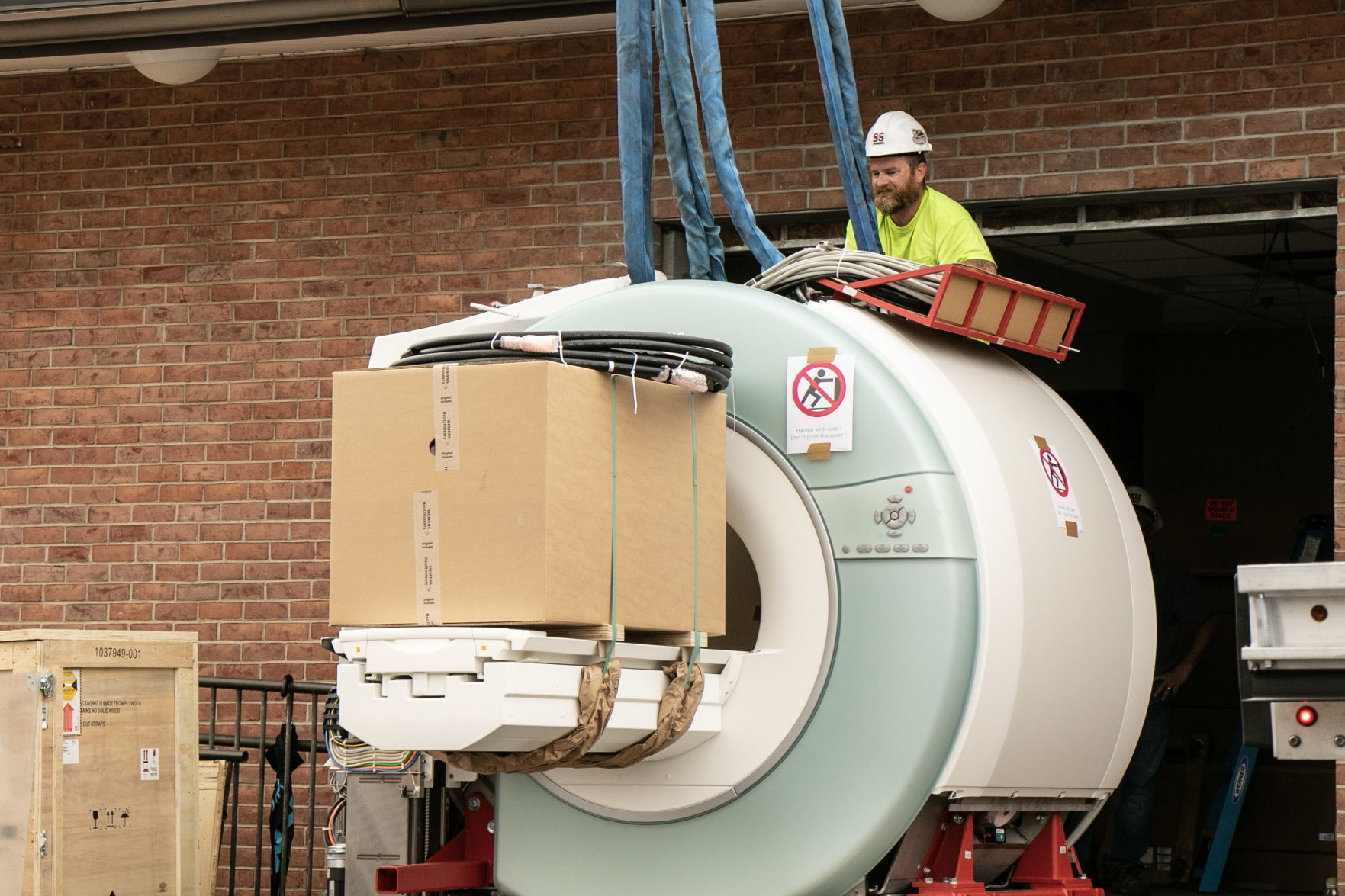 S&S Rigging work to install new MRI in Culpeper